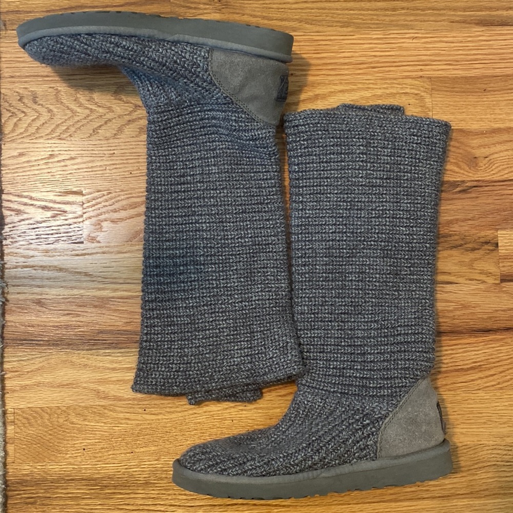 Ugg Gray Knit Boot, Size 8 - image 3